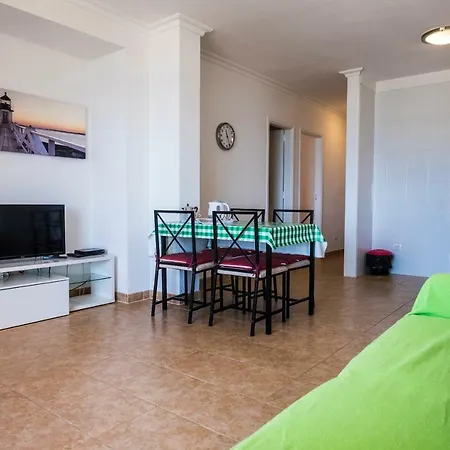 Cristianos 3 Apartment *
