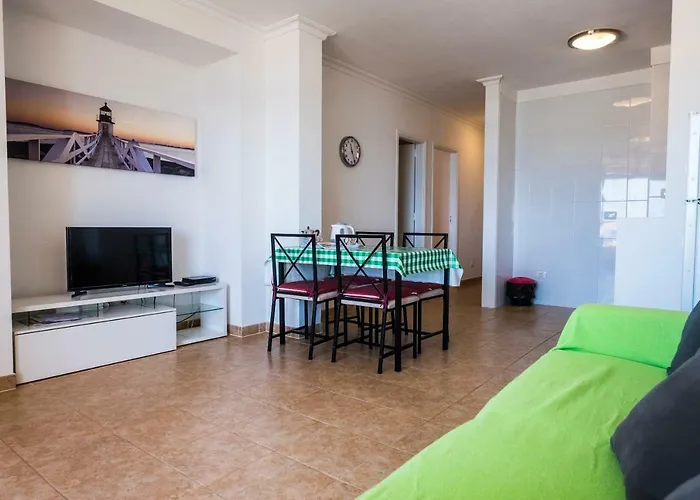 Cristianos 3 Apartment *